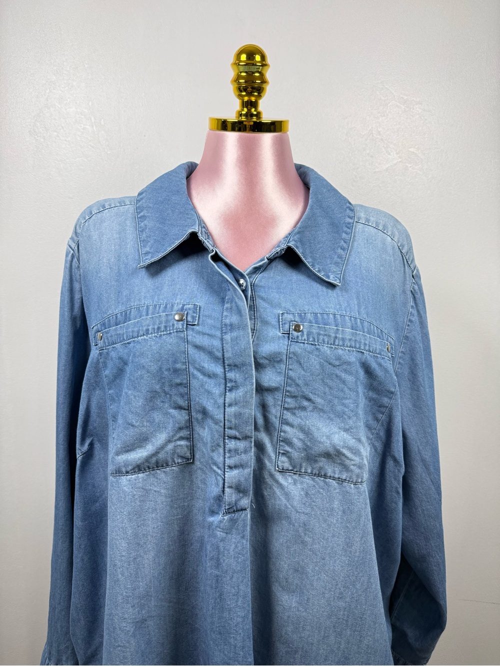 Lane Bryant Chambray Tunic Top Plus Size 22/24 Blue Soft Lyocell Cotton - Picture 7 of 10